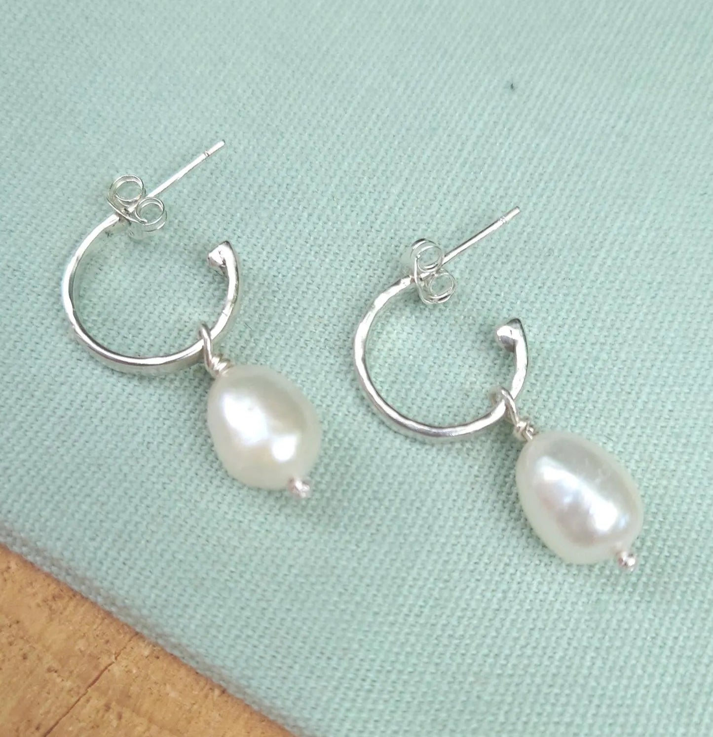Baroque Pearl Hammered Hoop