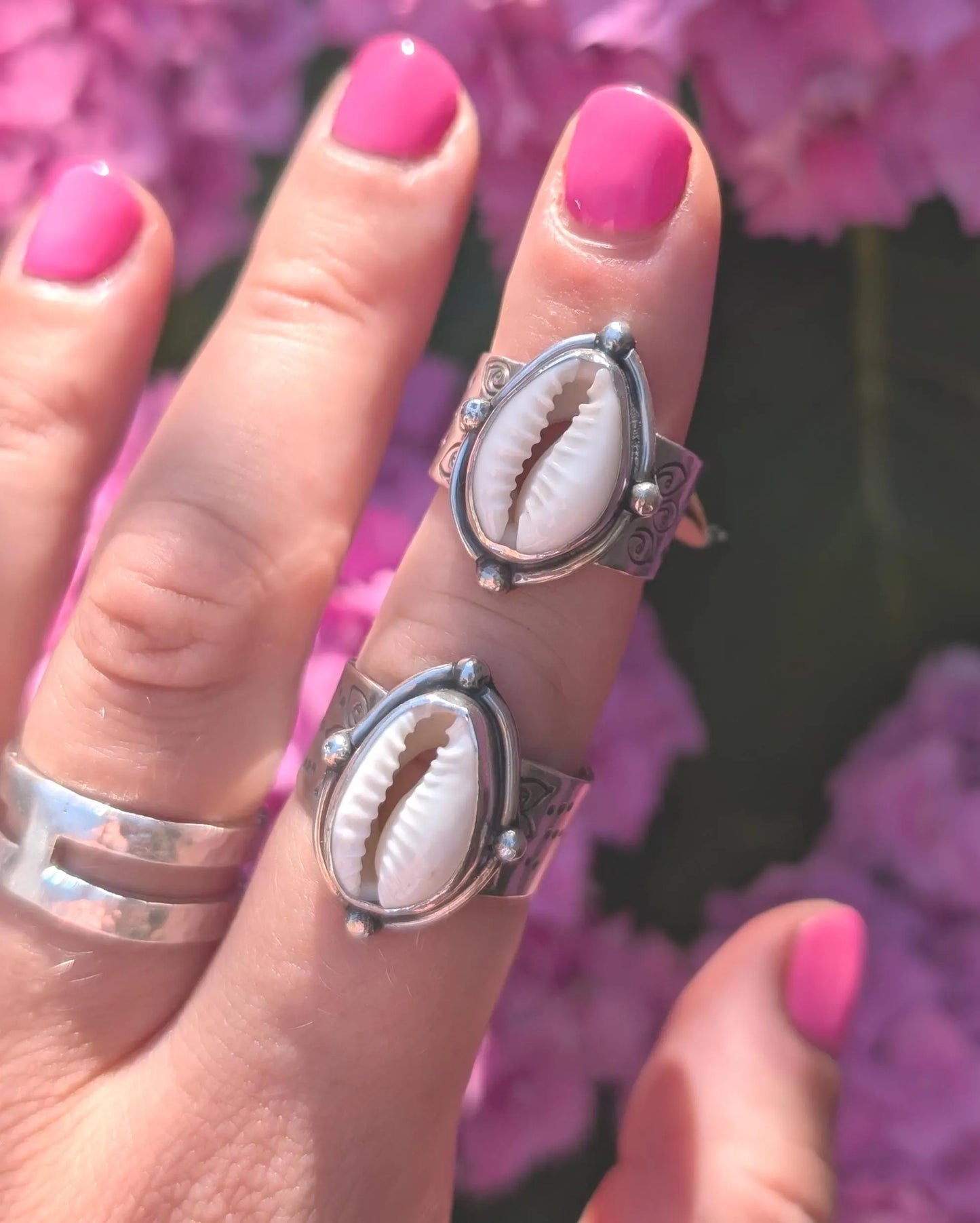 Cowrie Bombshell